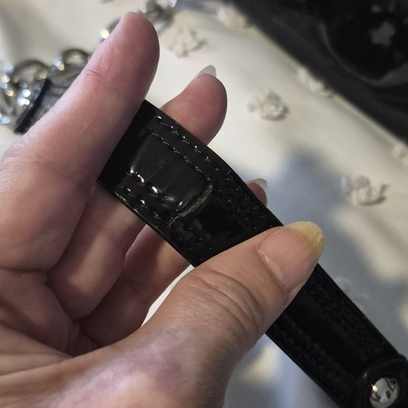 Coach Stunning Black Patent Leather Shoulder Bag - Picture 5 of 10